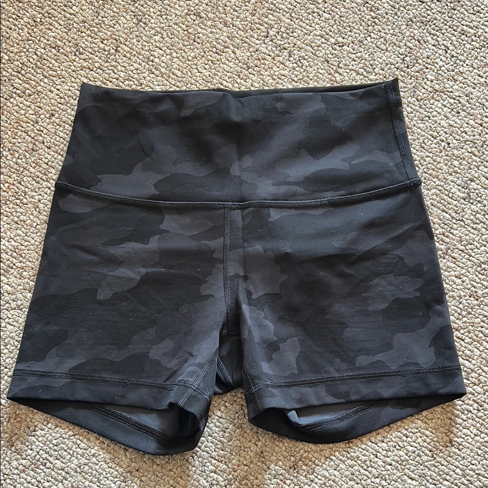 Wunder Train High-Rise Short 4"